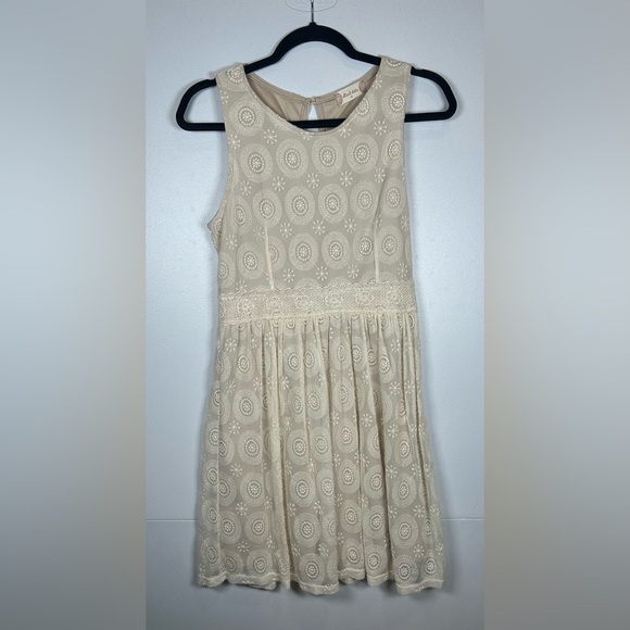 Altar'd State Cream Layered Sleeveless Dress. Size Medium. Fairy. Fairycore. - Picture 1 of 8